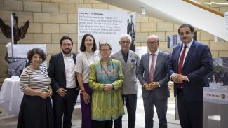 Gruppenfoto Ausstellungseröffnung
